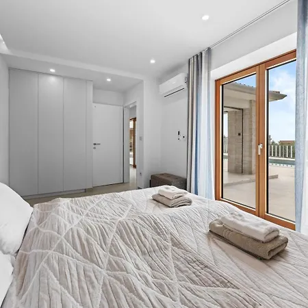 ヴィラ Kapra Tar-Vabriga